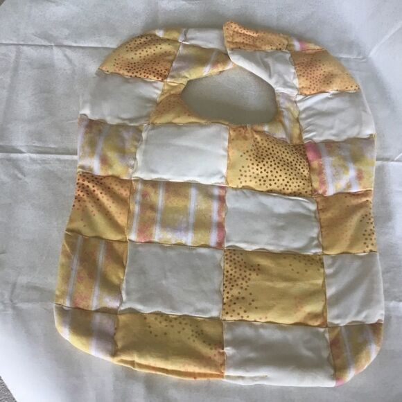 3/$25 or $12 ea. NWT Handmade Quilted Reversible Baby Bib. - Picture 5 of 11
